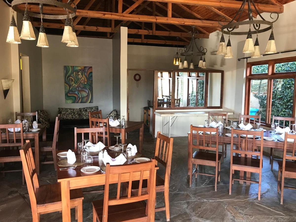 Ahadi Lodge Аруша Екстер'єр фото