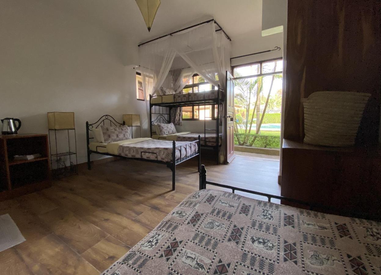 Ahadi Lodge Аруша Екстер'єр фото
