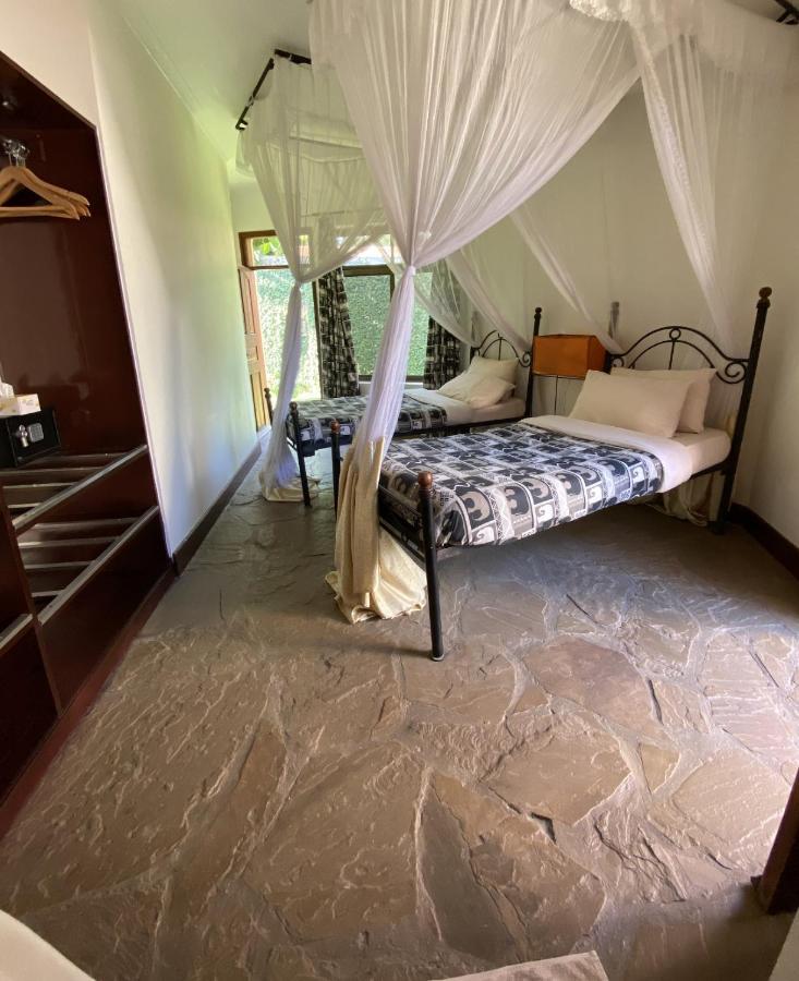 Ahadi Lodge Аруша Екстер'єр фото