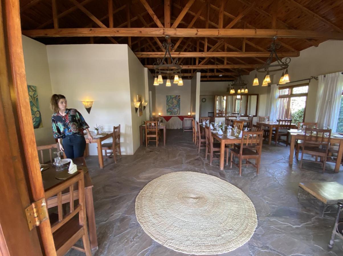 Ahadi Lodge Аруша Екстер'єр фото